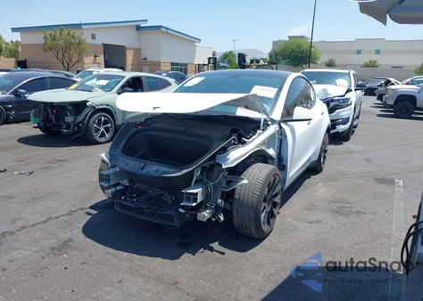 2021 Tesla Model Y Long Range Dual Motor All-Wheel Drive from USA, damaged, VIN 5YJYGDEE9MF269633